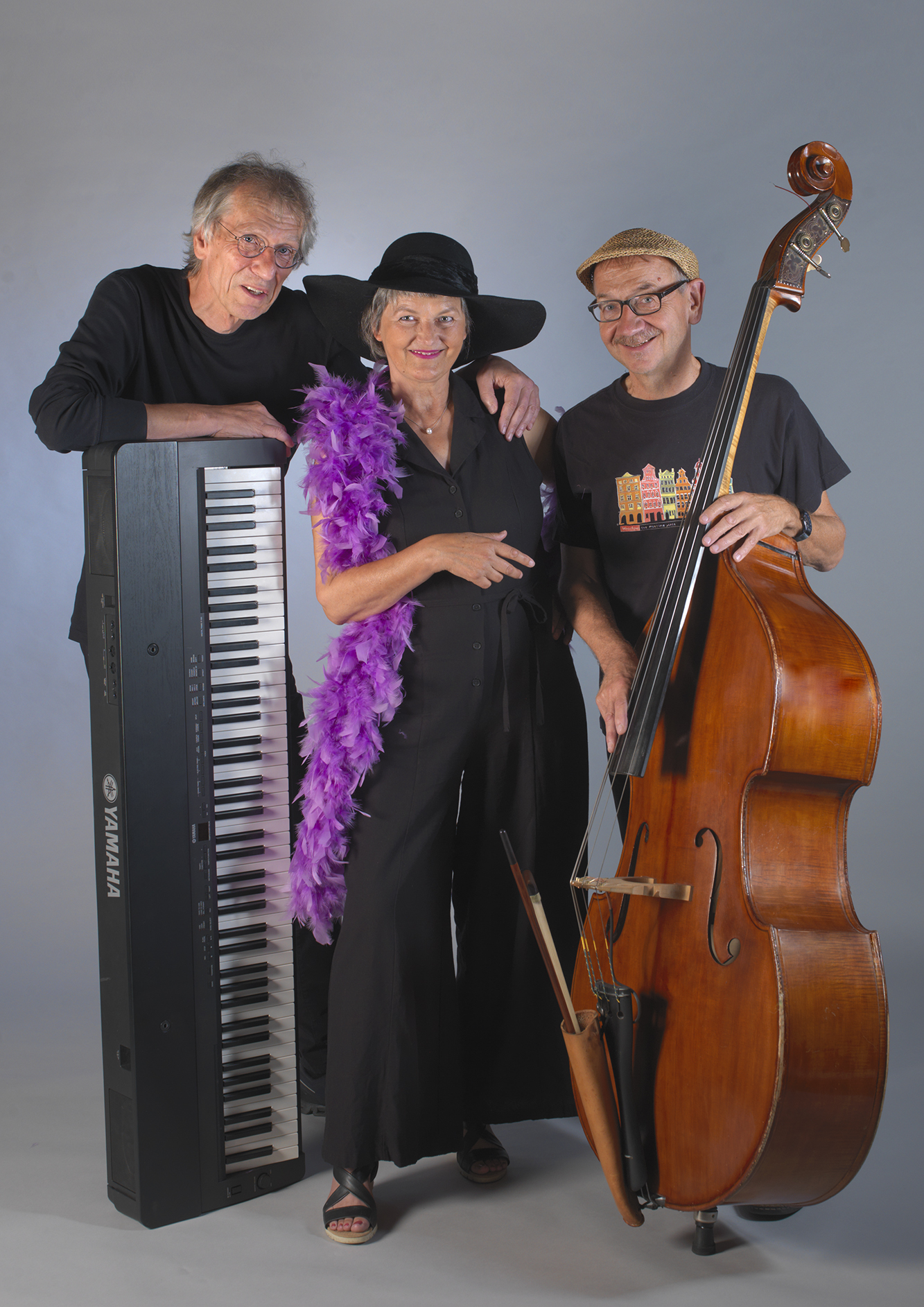 Karin Tiebel Trio: Karin Tiebel (Gesang), Marcus Altmann (Piano), Ralph Spill (Kontrabass).